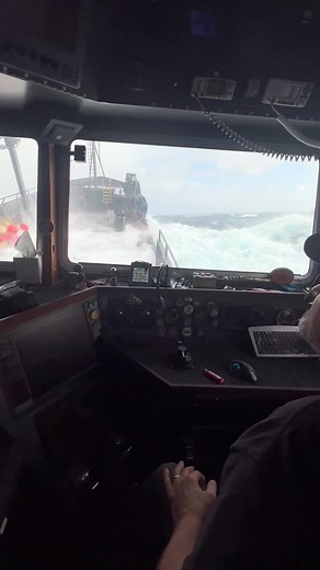 Captain Monty Commentary on 7ft Wave Wall