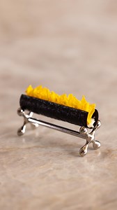 How to make a black garlic crisp! 🧄 Find a full recipe on my @gronda profile “Jules Cooking”. Link in my bio & story 🔥 A beautiful recipe to create the perfect base for a bite or amuse. I fill it with a crab salad, a lemongrass gel, a black garlic Garum gel and cucumber flowers 🙌🏼 #julescooking #recipe | Jules Cooking