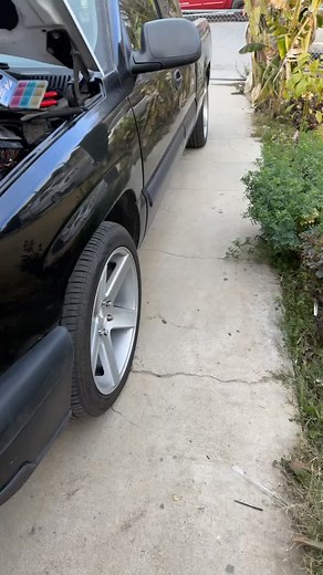 Installed a kill switch on the Mamalona #killswitch #cateye #nbs #extcab #silverado #chevy #fyp #foryoupage