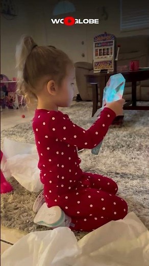 Girl Gets Dream Elsa Wand and Can’t Stop Smiling #feelgood #kidsreaction #christmasjo