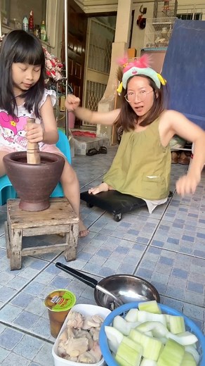 55K views · 2.1K reactions | เข้าครัวจ้าาา #helloharley #fbreels #reelsfb #บ้าน #อาหารไทย | Hello Harley Family | Facebook