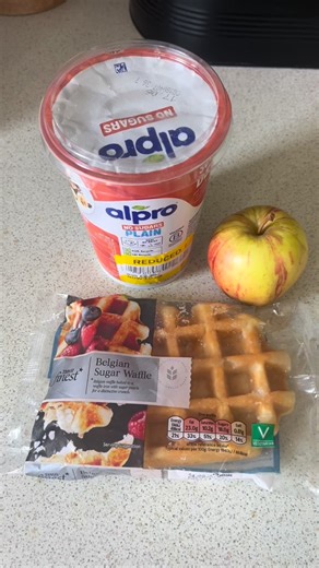 Diary of a cheapskate on Instagram: "🩷 Feeding myself for FREE for the day 🩷 This was a fun eating/saving money challenge to do. I think trying to save money forces me to be adventurous with my meal choices. I love the whole idea of using what you have available to feed yourself instead of spending money. #olio #freefood #zerobudget #frugalliving #onabudget"