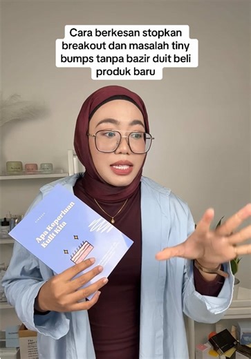Replying to @🫧 Nia 🫧 ya awk kena stop semua utk bagi semua tu reda n muka awk okey balik, why kena stop dan kenapa dgn stop semua ni akan berkesan? Dengar penjelasan penuh dlm vid sampai habis ✨ 〰️ Nak faham lagi details tentang sistem kulit checkout buku ni kat beg kuning 🛒📚 #tinybumps #pendidikankulit #caraberkesanstopbreakout #masalahjerawat #acnefighter