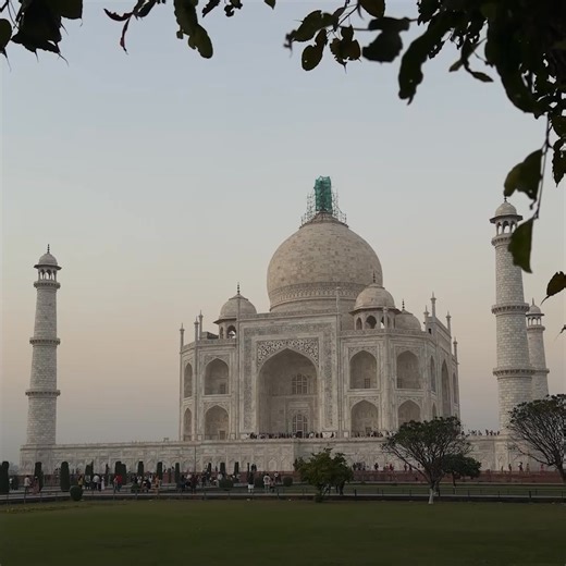 India’s Golden Triangle offers a journey through palaces, temples and timeless heritage. Discover more on a guided tour through India’s most iconic landscapes. | Great Rail Journeys
