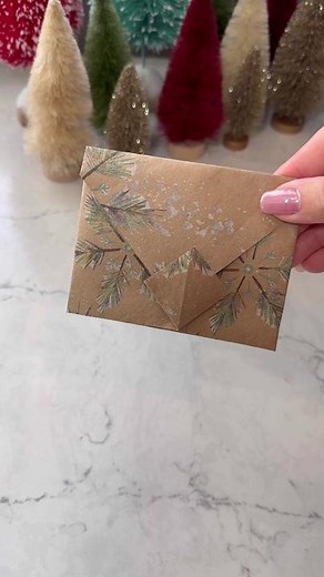 DIY ENVELOPE 💌 #moneyenvelopetutorial #diyenvelope #holidayhack #giftwrappingtutorial #giftwrappinghacks #craftersoftiktok #diygift #diyidea #wrap