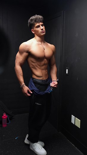 Ian on a generational run rn #fitness #physique #motivation #gym