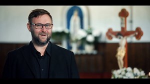 13K views · 371 reactions | Tornyai Gábor közvetlensége és emberismerete magával ragadó. Amellett, hogy katolikus pap, még mentálhigiénés szakember is, akihez bátran lehet életvezetési tanácsokért fordulni. | Székesfehérvár Megyei Jogú Város | Facebook