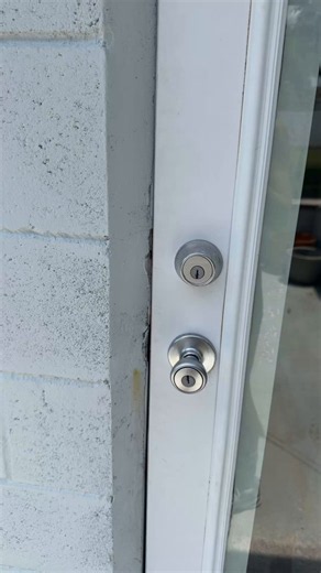 How is everyone else’s day going 😭 I needed to lock my door but I didn’t wanna kill him 🥲