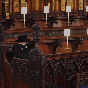 495K views · 3.2K reactions | Queen Elizabeth is in mourning. After spending more than 73 years together, she said goodbye to Prince Philip, the man who became her husband and the father of her children, and who was also her greatest confidant and friend. However, despite her deep sorrow, due to protocol, she couldn’t shed tears for his departure, so she decided to honor her husband in a different and much more romantic way. | Icons + | Facebook