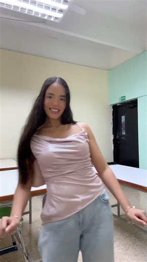 Su mini mini!! #trend #dance #dancetrend #viralvideo #viralshort #viral #music #aventurasconamelia