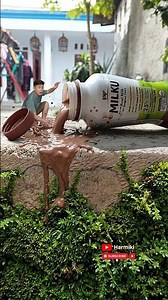 Creative Photography Tricks: Opening a Chocolate Milk Bottle 🎬 #videography #creativephotoideas
