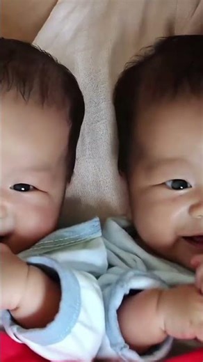 our 1 mos.twins using AI😘😍