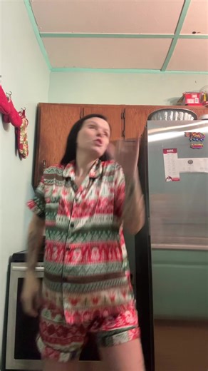 Just dancing everyday till I get this baby outtttt😩🤞 #fyp #thirdtrimesterbelike #dancing #viral