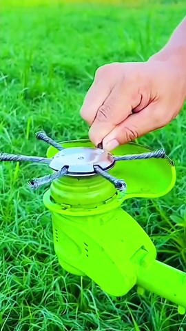 Lithium-Powered Steel Grass Trimmer: Efficient Gardening Tool