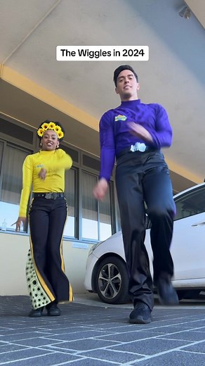 What's in the Fruit Salad? A Colorful Dance with The Wiggles