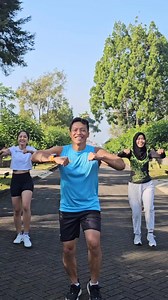 12M views · 219K reactions | senam AEROBIK dengan musik viral dan super bakar lemak ! #bodyfitbybagus #bakarlemak #senambodyfit | Bagus Untoro | Facebook