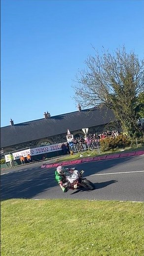170 MPH Corner… NorthWest 200 Road Races