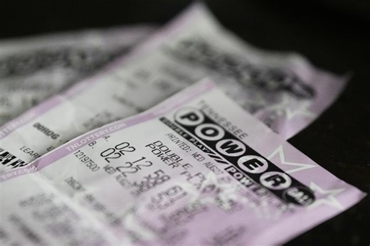 Can major jackpot lottery winners in Arkansas stay anonymous?