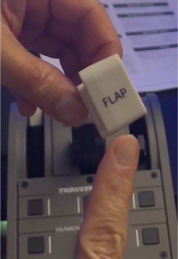 Here’s how to switch up the levers on your Thrustmaster Boeing Throttle Quadrant. #flightsimulator #flightsim #avgeek #msfs2024 #microsoftflightsimulator #thrustmaster #msfs2024howto