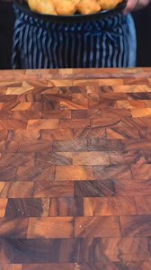 Dough recipe 1 egg 100ml warm water 5g yeast 10g sugar 5g salt 270g Flour Make a dough and let it rise for 2 hours. Then add 100g peppers 100g onion 5 | BOOM CREAT