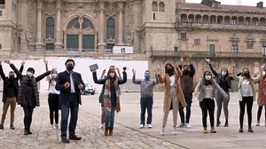 79 reactions · 32 shares | Desde a Praza do Obradoiro, bolseir@s #BEME deste ano convídanvos a solicitar unha das 200 Bolsas Excelencia Mocidade Exterior do curso 2021-2022. O prazo remata o 30 de abril. #Esperámoste!!! | GaliciaAberta | Facebook