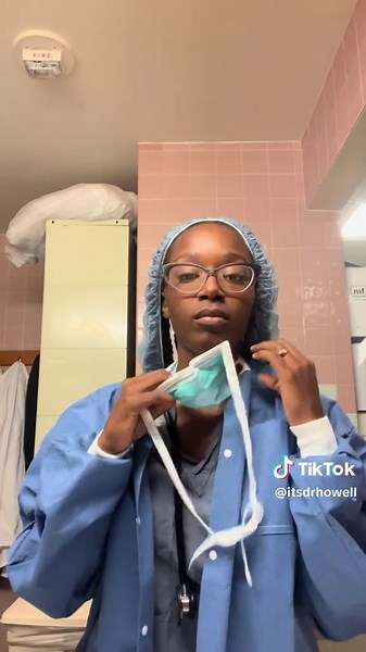 Finally!!! Yall can stop bullying me now😭 Been away from TikTok for a while, happy to come back for this series!! Ask me alllllll da questions 🤗 #multiplepassions #fashiondesigner #doctor #dualcareer #howtodoboth