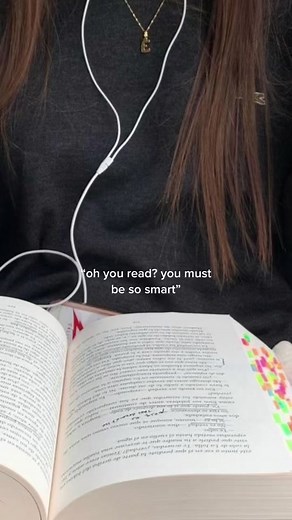 Smart Reading and Romance: Why Book Lovers Are Intelligent