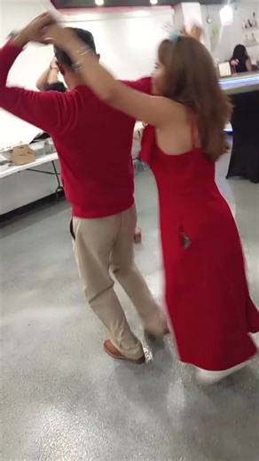 Happy 50 birthday 🎂 💐 titi te amo my aunt and uncle celebrating my aunt 50 she still looks beautiful and young te amoooooo wepaaa q viva El amor | La Cangry