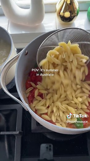 Delicious Tomato Pasta Sauce Recipe for Every Night Dinner