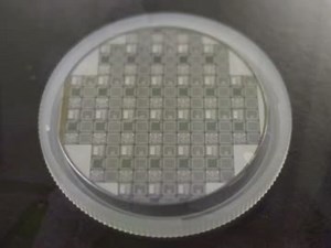 懲りずに再度、LED点滅用のLSIをつくってLチカをやってみた