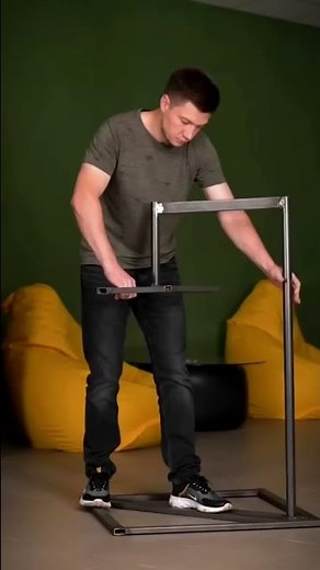 Magic trick revealed 🤯 ( the levitating man )