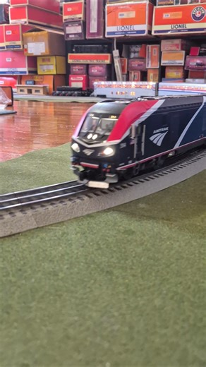 Sunset 3rd Rail Siemens Charger pulling MTH Amtrak Superliners #modelrailroad #trains #amtrak #rr