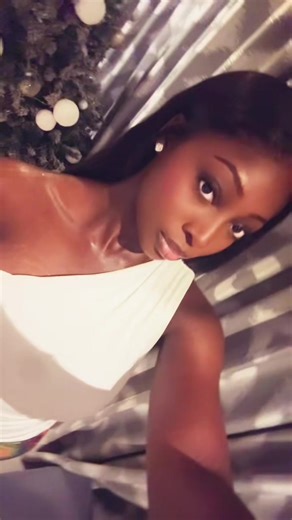 HB2 (@moreofhillary)’s videos with original sound - ￶ ￶