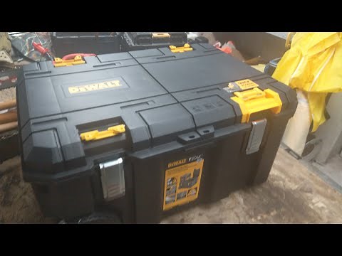 DeWalt Quick-Access Tool Chest Unboxing Part 1