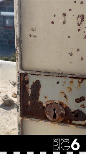 Visit one of SA’s most iconic and historically significant attractions, @robben_island 🇿🇦. Get a glimpse of Nelson Mandela’s cell, Robert Sobukwe’s house, the old lime quarry and many other important sites on a guided tour. Tours run daily at 09h00, 11h00, 13h00 & 15h00 from the V&A Waterfront. #CapeTownBig6 #robbenisland #livingheritage #worldheritagesite #thingstodoincapetown #travelsa #visitcapetown | Cape Town Big 6