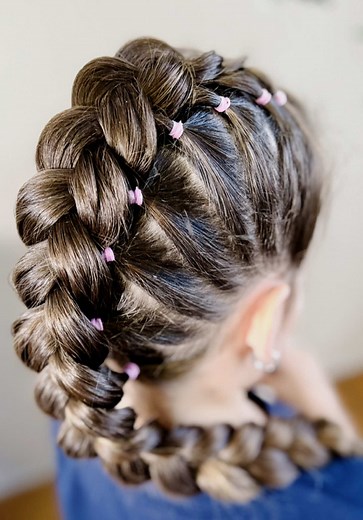 Stunning Dutch Braid Tutorial for Voluminous Hairstyles