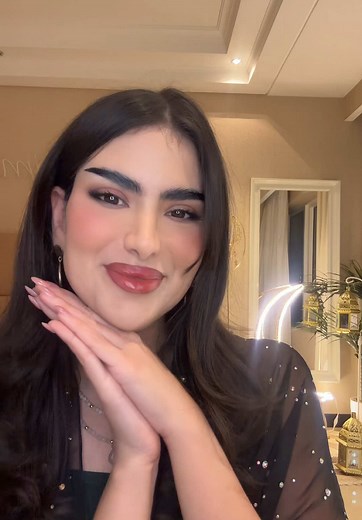 صور حلوة بالعيد مع تجربة مستحضرات تجميل