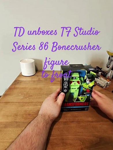 TD unboxes TF Studio Series 86 Bone Crusher figure