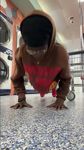 KEEP IT CLEAN❗️🫵🏾#calisthenics #pushupchallenge #thatsgoodmoney #fullbodyworkout #clean #laundry