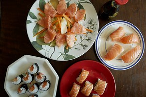 Qué debes saber para hacer sushi casero por primera vez (y cuatro recetas fáciles de salmón para empezar)