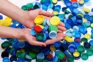 Come riciclare i tappi di bottiglia con lavoretti fai da te