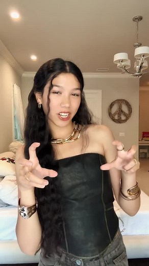 Txunamy on Instagram: "Who is that?"