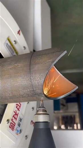 laser cutting machine #tubecuttingequipment #thermalcutting #cleanlaserwelding