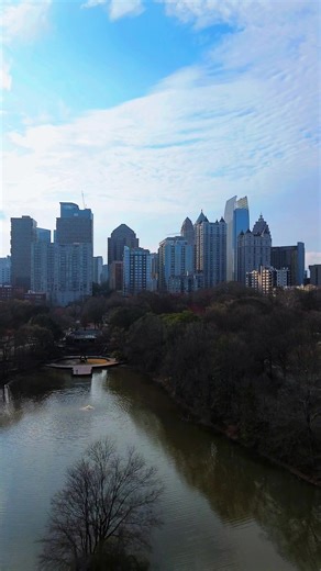 Beautiful morning in Piedmont Park! #dronecinematography #getoutside #citylife #atlanta #piedmontpark