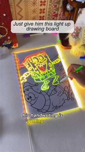Make your Christmas messages glow! ✨ This LED note board lets you write sweet notes to family or draw fun holiday pics with 7 colorful pens. 🎨 Easy to erase and reuse—perfect for counting down to Santa’s visit! 🎅 | Couragevalor