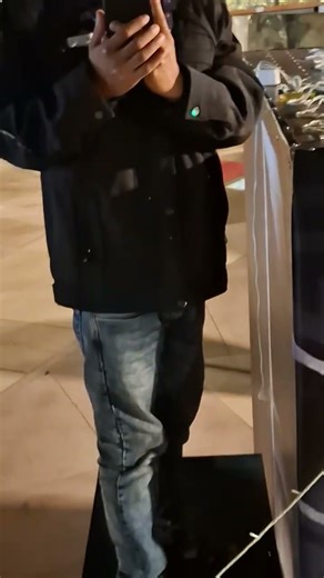 haw to make Infinity Mirrors room 3D #3ddesign #infinity #mirrorroom #3DMIRROR #mirrorseries #3D