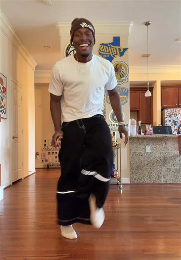 Experience the Melbourne Shuffle Dance