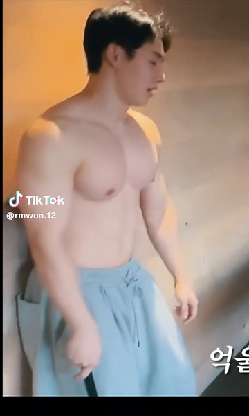 Wonho Muscle Transformation and Workout Highlights