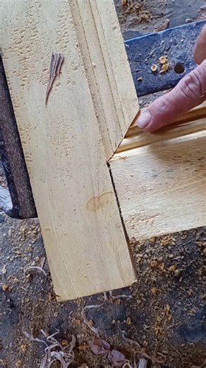 How to tighten window miter connections #shorts #woodworking #diy