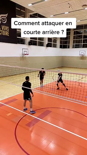 Conseils de Volleyball: Attaquer en courte arrière
